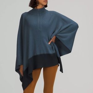 LULULEMON ON THE GO PONCHO - one size
